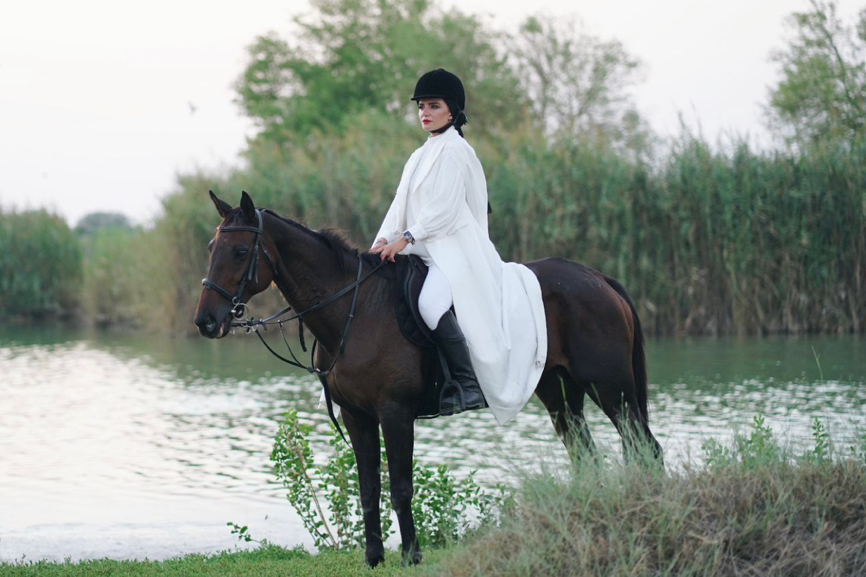 Desert Horse Riding Experience in Dubai